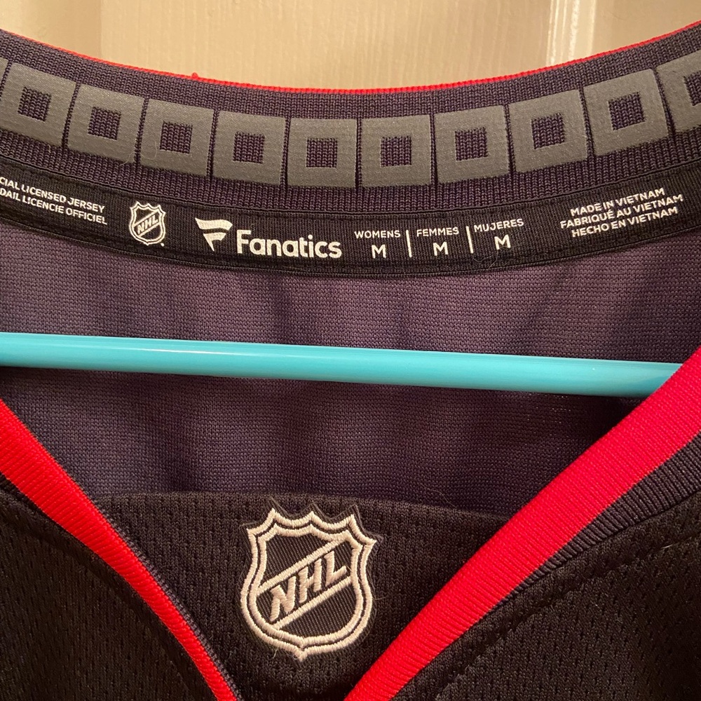 Fanatics Hurricanes NHL Jersey Women’s M - Picture 4 of 5